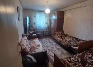 Продается 2-комнатная квартира, 49 м2, Красноуфимск, улица Свободы, 80