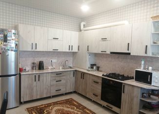 Продаю дом, 162 м2, поселок городского типа Разумное, улица Сергея Котова, 19