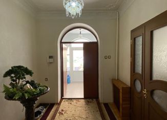 Продам дом, 400 м2, посёлок городского типа Яблоновский, улица Хакурате