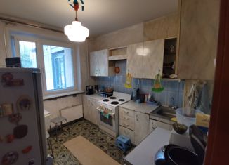 Продам четырехкомнатную квартиру, 74.4 м2, Москва, Дорогобужская улица, 9к1, Дорогобужская улица