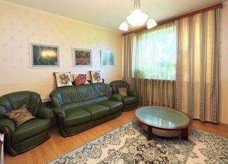 Продажа 4-комнатной квартиры, 98 м2, Петрозаводск, проспект Ленина, 33Б, район Центр