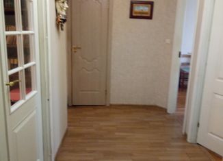 Продается трехкомнатная квартира, 61 м2, Покров, улица 3-го Интернационала, 34