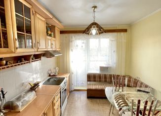 Продается 3-ком. квартира, 62.5 м2, поселок Береговой, Приморский проспект, 2