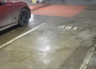 Сдам в аренду машиноместо, 12 м2, Москва, улица Борисовские Пруды, 5к1, станция Курьяново