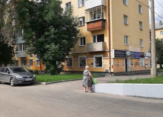 Продажа 2-ком. квартиры, 43 м2, Екатеринбург, улица Победы, 11, метро Проспект Космонавтов