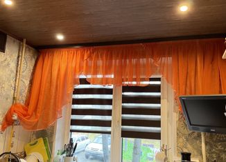 3-комнатная квартира на продажу, 62 м2, Кировск, Комсомольская улица, 2