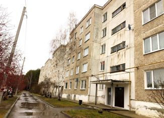 Продам двухкомнатную квартиру, 50 м2, село Обуховское, Курортная улица, 1