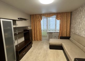 Продается 1-ком. квартира, 37.5 м2, Боровичи, улица Красных Командиров, 14