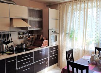 Продам четырехкомнатную квартиру, 85 м2, Ульяновск, Хлебозаводская улица, 10, Железнодорожный район