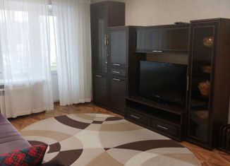 Продам 2-ком. квартиру, 51.8 м2, Жуков, улица Маршала Жукова, 3