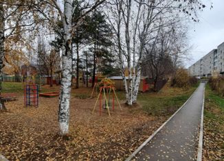 Продается 4-ком. квартира, 72.5 м2, Пермь, улица Радистов, 13, Орджоникидзевский район