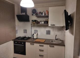 Продам 2-комнатную квартиру, 47 м2, Челябинск, улица Кирова, 1, Калининский район