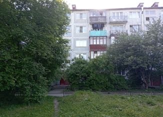 Продается 2-комнатная квартира, 49.2 м2, Коммунар, Школьная улица, 7