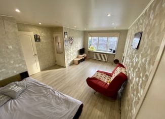 Продаю двухкомнатную квартиру, 44.6 м2, Мурманск, улица Генерала Фролова, 13, Октябрьский округ