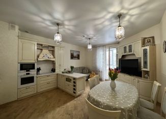 Продается 3-комнатная квартира, 150 м2, Москва, Ярцевская улица, 27к1, метро Молодёжная