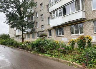 Однокомнатная квартира на продажу, 30.9 м2, Отрадное, улица Гагарина, 2