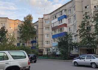 Трехкомнатная квартира на продажу, 63 м2, Елец, улица Коммунаров, 137