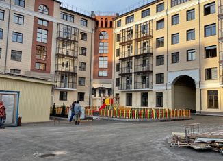 Продаю трехкомнатную квартиру, 94 м2, Тверь, улица Ефимова, 32, Центральный район