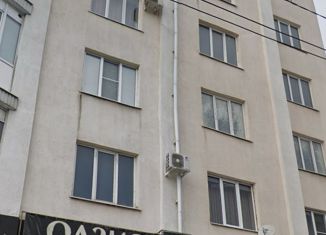 Продается четырехкомнатная квартира, 152.7 м2, Нальчик, проспект Шогенцукова, 11