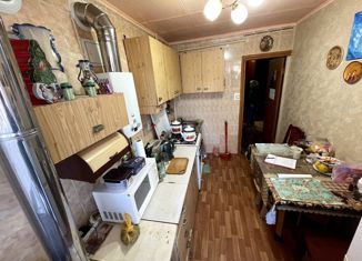 Продается 2-комнатная квартира, 44 м2, поселок Чистоозерный, улица Гагарина, 19