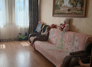 Продам 2-ком. квартиру, 50 м2, деревня Полевая, Пристанционная улица, 475