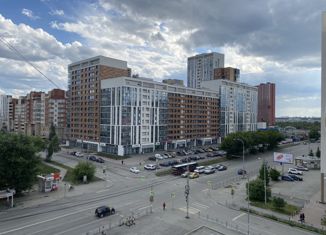 Трехкомнатная квартира на продажу, 64.9 м2, Екатеринбург, улица Сурикова, 50, улица Сурикова