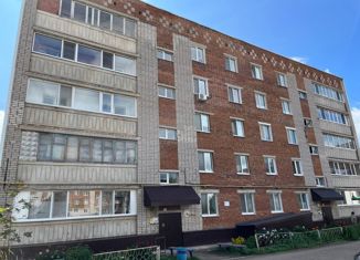 Продается 4-ком. квартира, 77.5 м2, Бугульма, улица Максима Горького, 1