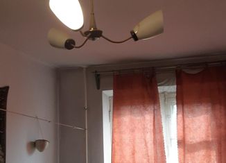 Продаю 3-ком. квартиру, 58 м2, Междуреченск, проспект Строителей, 9