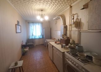 Продается 4-комнатная квартира, 80.2 м2, посёлок Мичуринский, Молодёжная улица, 9