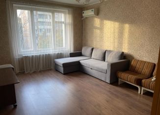 Продаю 1-ком. квартиру, 35 м2, Москва, Перекопская улица, 1к1, Перекопская улица