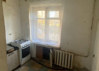 Продам 3-ком. квартиру, 58 м2, Алексин, Октябрьская улица, 4А