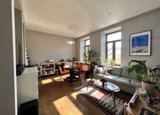 Продам 2-ком. квартиру, 72.7 м2, Санкт-Петербург, 10-я Советская улица, 10/30, 10-я Советская улица