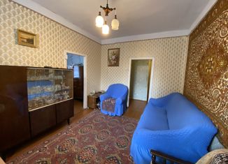 Продается 2-ком. квартира, 42 м2, рабочий посёлок Константиновский, улица 20 лет Октября, 16