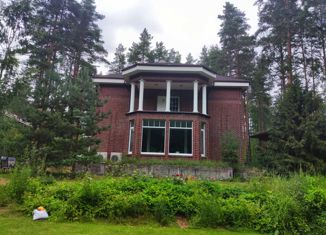 Сдаю дом, 350 м2, посёлок Западная Лица, улица Капитана 3-го Ранга Юдина, 12