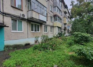 Продается 3-комнатная квартира, 56 м2, Арсеньев, Октябрьская улица, 22