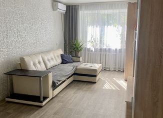 Продаю 2-ком. квартиру, 47 м2, Самара, улица Металлистов, 8, метро Кировская