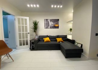 Продаю 2-ком. квартиру, 50 м2, Мурино, улица Шоссе в Лаврики, 67, ЖК Муринское-1