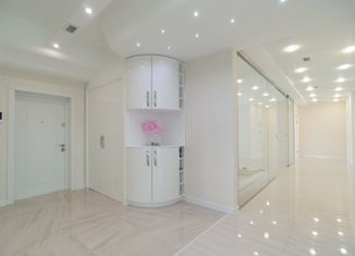 Продажа четырехкомнатной квартиры, 250 м2, Петрозаводск, улица Свердлова, 26, район Центр