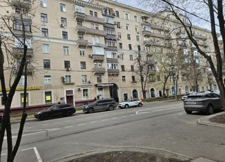 Продается 2-комнатная квартира, 63.7 м2, Москва, улица Маршала Бирюзова, 8к1, станция Зорге