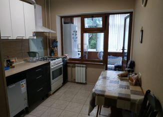 Продам 3-комнатную квартиру, 75 м2, Сочи, улица Павлова, 129