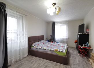 Продается 1-ком. квартира, 32.8 м2, Ревда, Российская улица, 20Б
