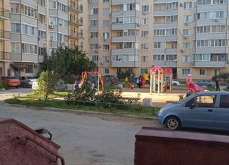 Продам 2-ком. квартиру, 57.6 м2, Саратов, 1-й Топольчанский проезд, 7, жилой район Солнечный-2