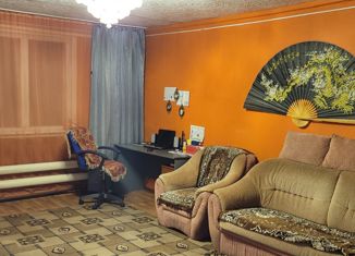 Продаю 4-комнатную квартиру, 108.3 м2, посёлок городского типа Таксимо, улица Первостроителей, 17