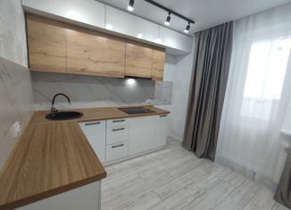 Продается 2-ком. квартира, 54 м2, Чебоксары, улица писателя Лаврентия Таллерова, ЖК Солнечный Парк