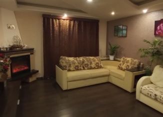 Продается двухкомнатная квартира, 70 м2, посёлок городского типа Холм-Жирковский, Московская улица, 5