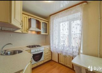 Сдам в аренду 3-комнатную квартиру, 63 м2, Верхняя Пышма, улица Огнеупорщиков, 12