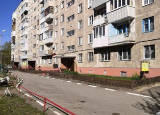 Продаю четырехкомнатную квартиру, 60 м2, Омская область, проспект Менделеева, 33