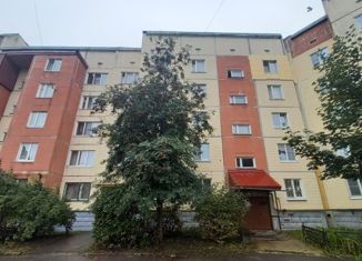 Однокомнатная квартира на продажу, 33 м2, Гатчина, улица Изотова, 6