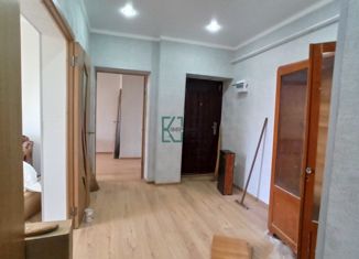 Продается 3-ком. квартира, 66 м2, поселок городского типа Черноморский, Новороссийская улица, 14