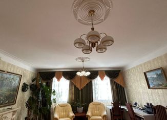 Продам дом, 389.7 м2, поселок городского типа Апастово, улица Фахри Насретдинова, 1